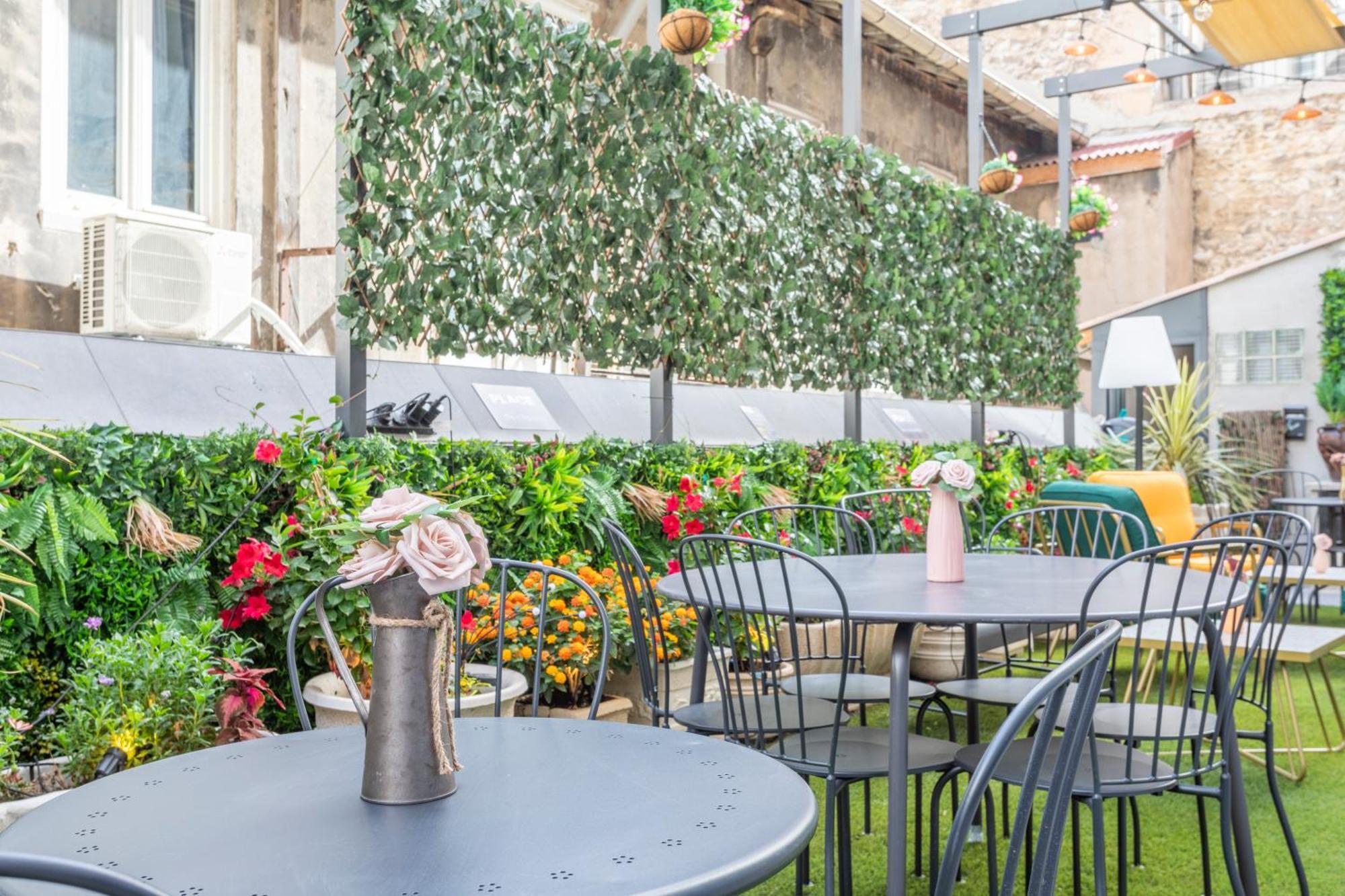 Adira Marseille Montgrand 2 Etoiles Apartment Bagian luar foto