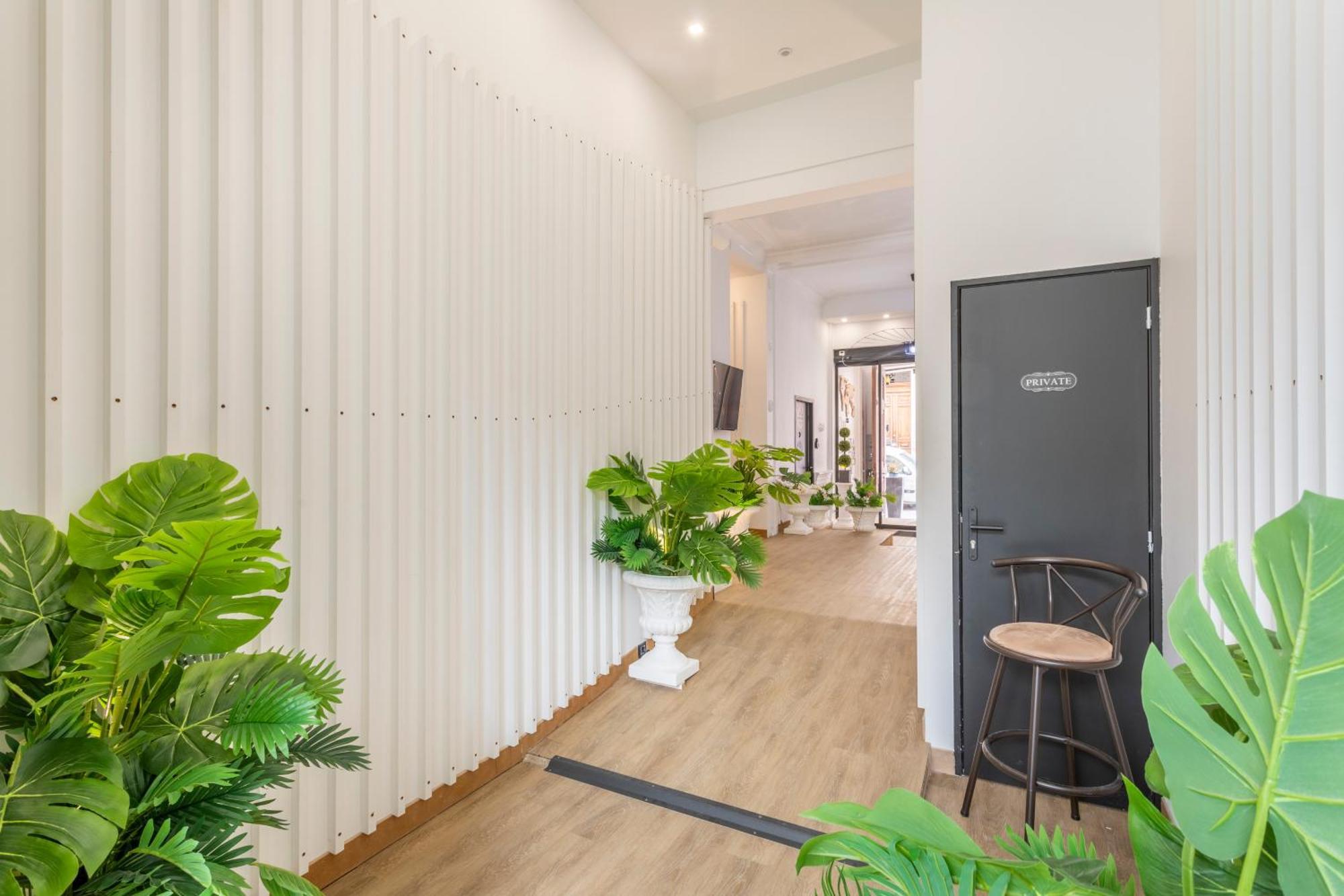 Adira Marseille Montgrand 2 Etoiles Apartment Bagian luar foto