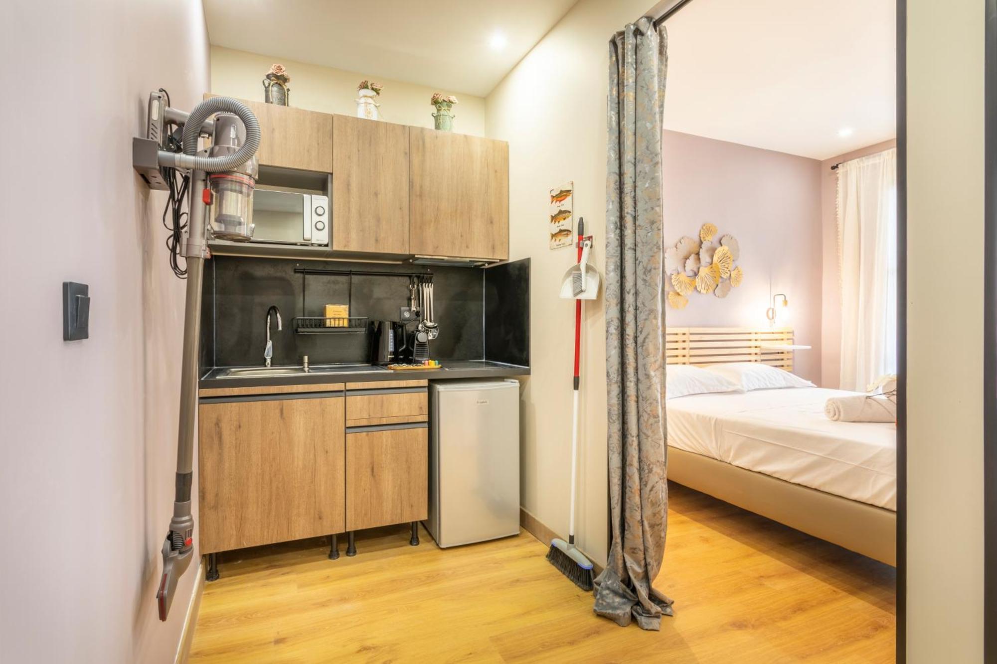 Adira Marseille Montgrand 2 Etoiles Apartment Bagian luar foto