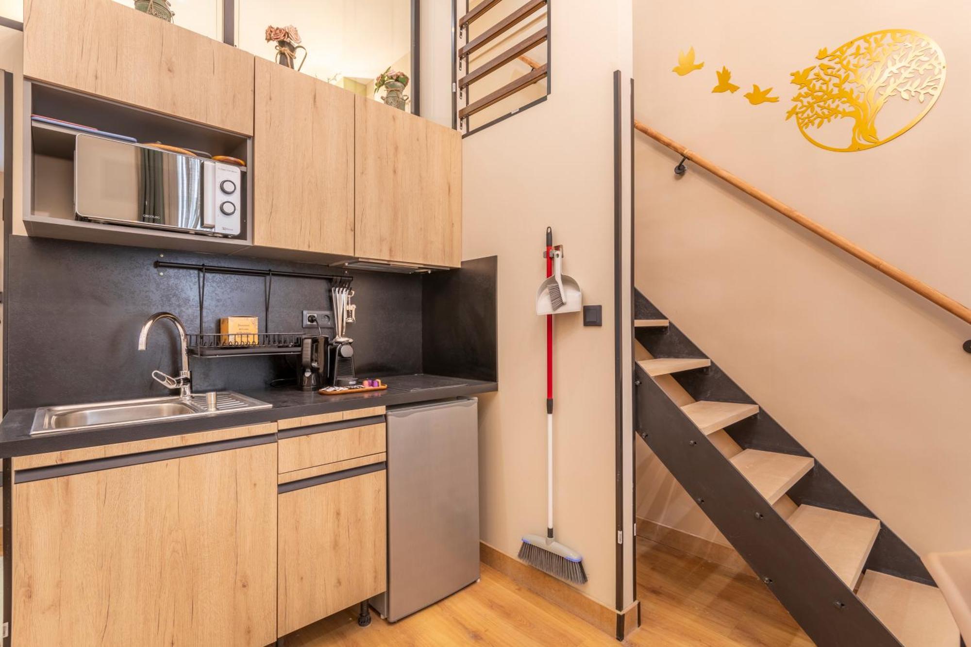 Adira Marseille Montgrand 2 Etoiles Apartment Bagian luar foto