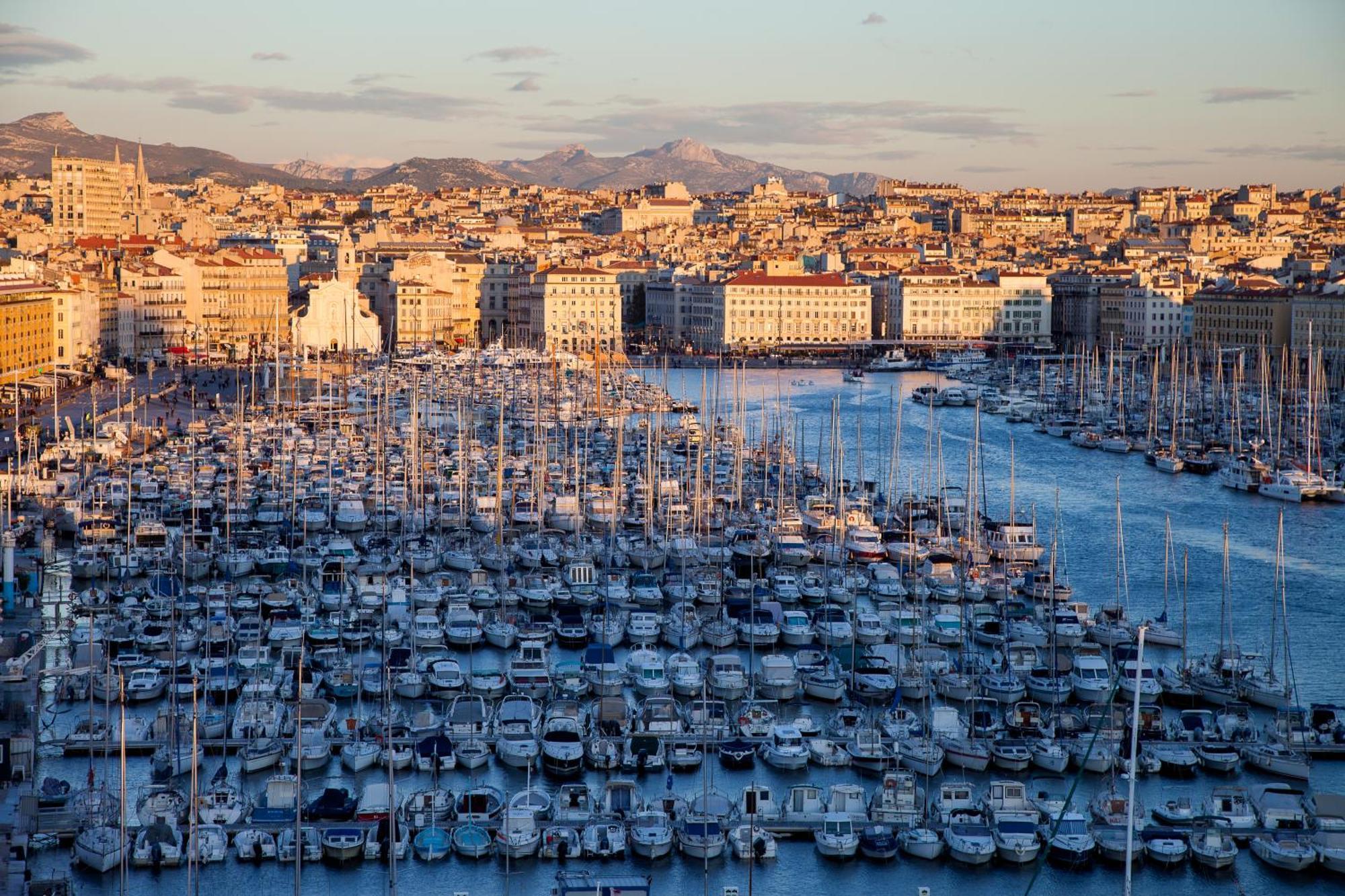 Adira Marseille Montgrand 2 Etoiles Apartment Bagian luar foto