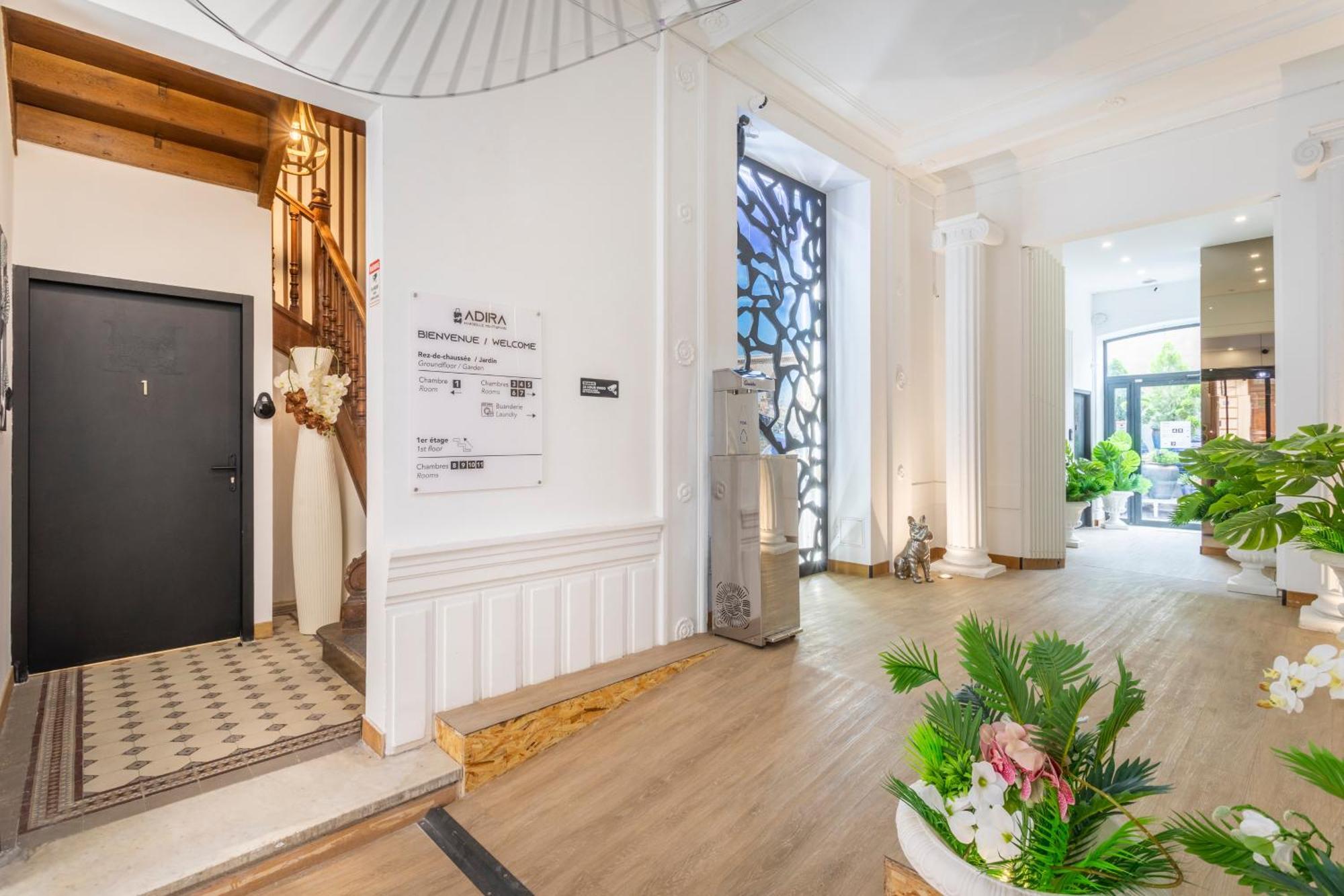 Adira Marseille Montgrand 2 Etoiles Apartment Bagian luar foto