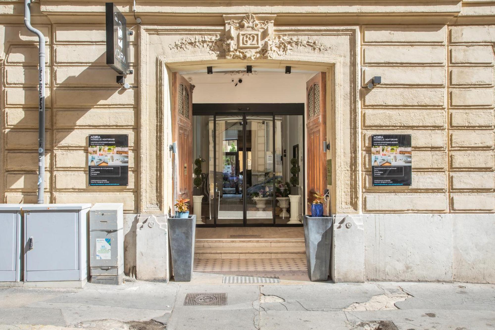 Adira Marseille Montgrand 2 Etoiles Apartment Bagian luar foto
