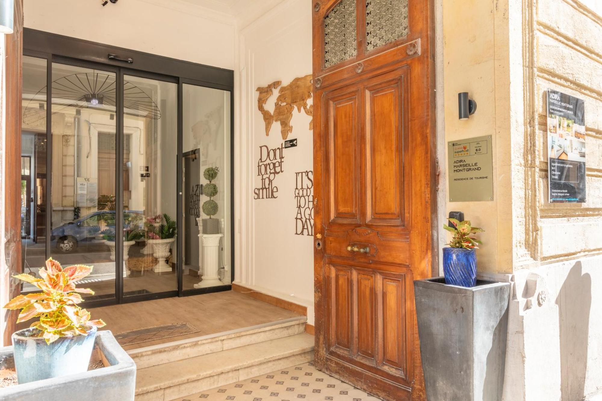 Adira Marseille Montgrand 2 Etoiles Apartment Bagian luar foto